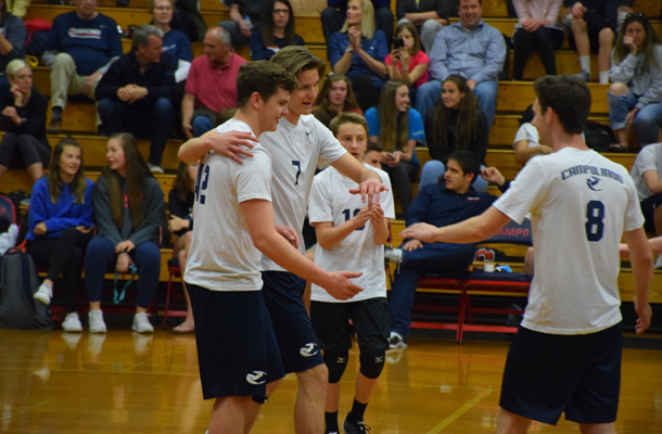 Volleyball Sweeps Mats to Earn Perfect League Record