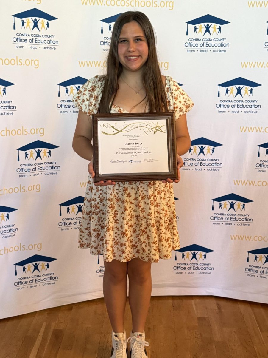 Gianna Souza earns Student of Excellence award in sports medicine for Contra Costa County.