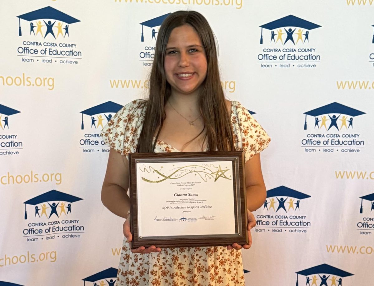 Gianna Souza earns Student of Excellence award in sports medicine for Contra Costa County.
