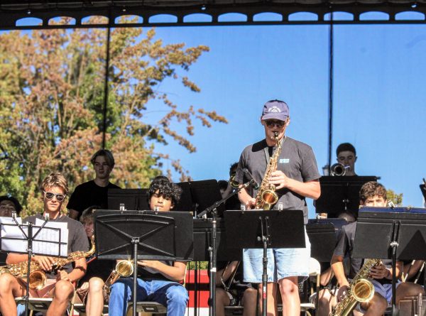 Campo Jazz Orchestra performed many swings and some ballads on the community stage